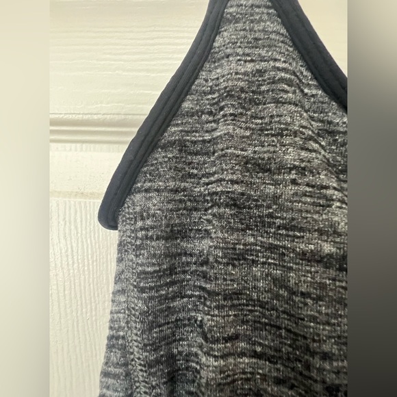 Lululemon Workout Tank Top with Built-in bra - Picture 4 of 15